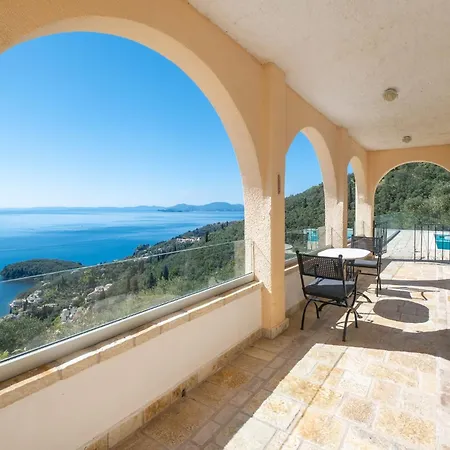 Lookout - Family Friendly - Views Above Kalami *