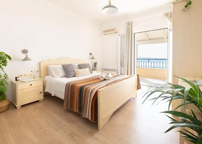 Villa Lookout - Family Friendly - Views Above Kalami Viggla