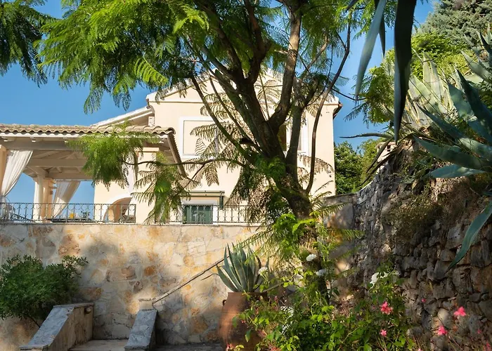 Villa Lookout - Family Friendly - Views Above Kalami Viggla