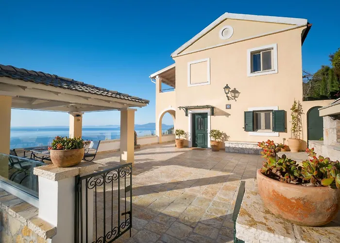 Villa Lookout - Family Friendly - Views Above Kalami Viggla