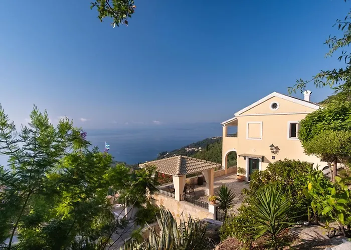 Lookout - Family Friendly - Views Above Kalami Viggla