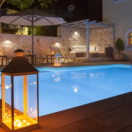 Villa Lookout - Family Friendly - Views Above Kalami *