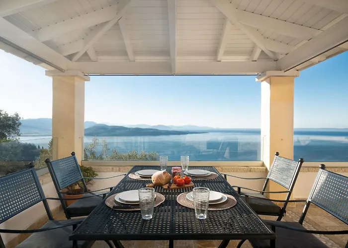 Lookout - Family Friendly - Views Above Kalami * Viggla